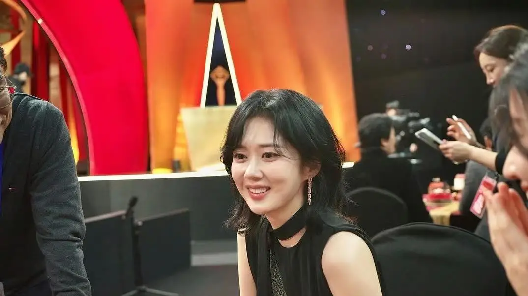 韩国女星辱华抵制_林允儿黑料有哪些明星,_张娜拉圈钱争议